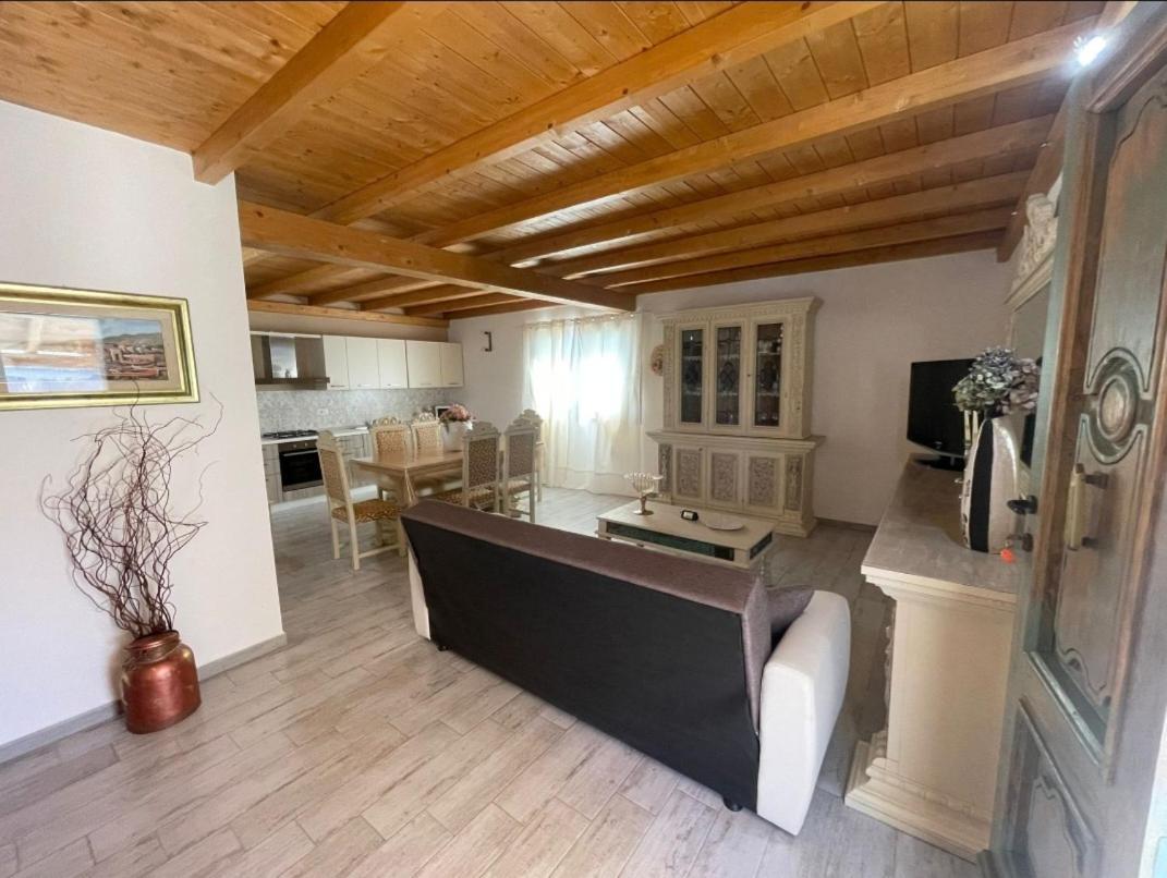 Il Casale Villa Budoni Exteriör bild