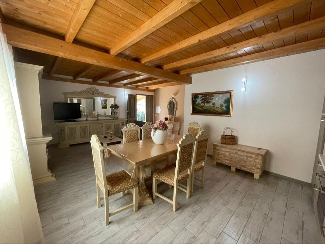 Il Casale Villa Budoni Exteriör bild