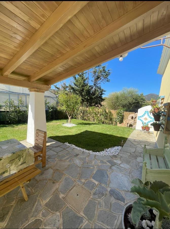 Il Casale Villa Budoni Exteriör bild