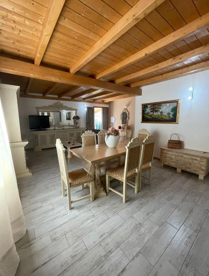 Il Casale Villa Budoni Exteriör bild