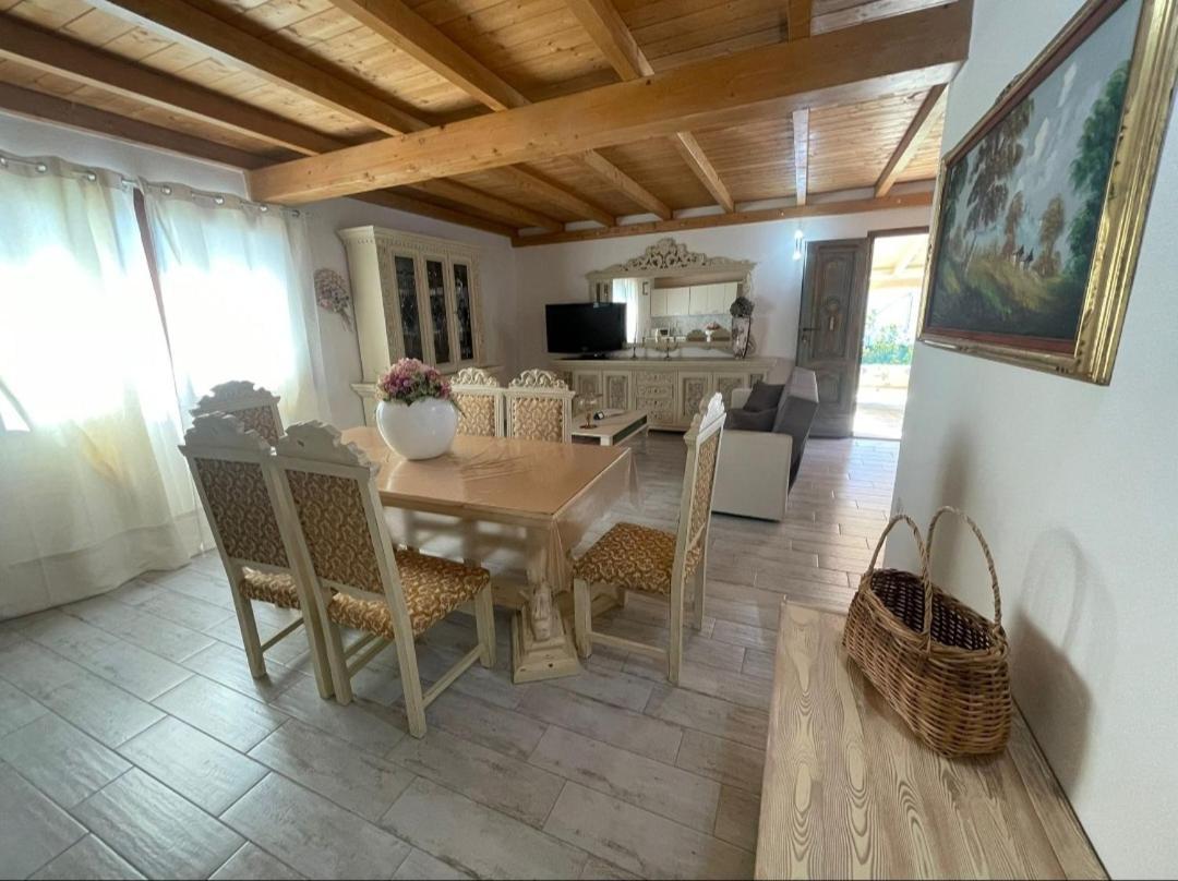 Il Casale Villa Budoni Exteriör bild